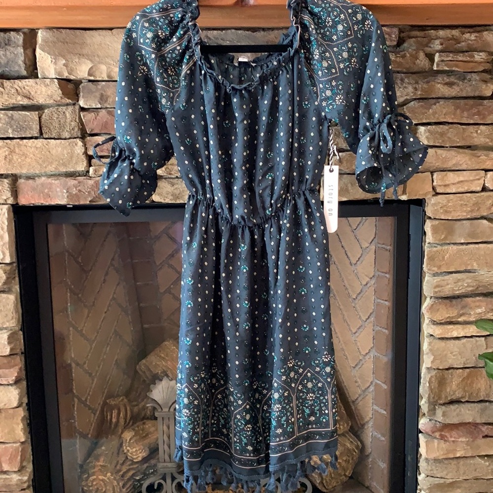 Never worn boho chic, off the shoulder dress!
